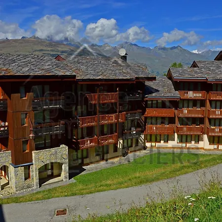 2 Pieces Proche Pistes Et Commerces, Balcon, Parking *